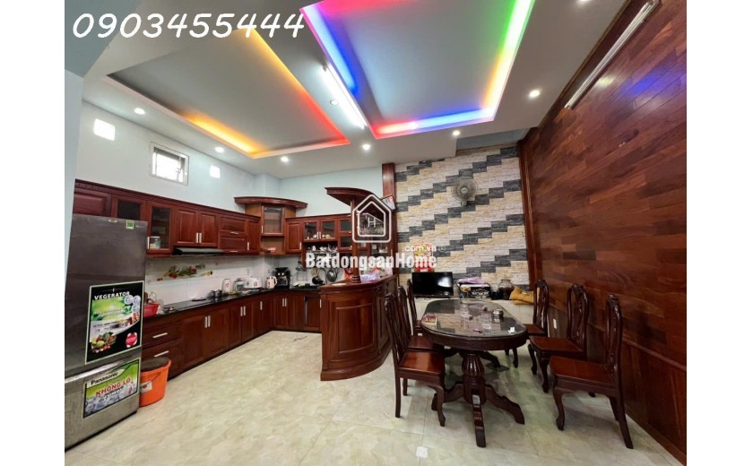 Nhà sân thượng rộng view sông, 114m2, 3 tầng, 8.25 tỷ, Thủ Đức